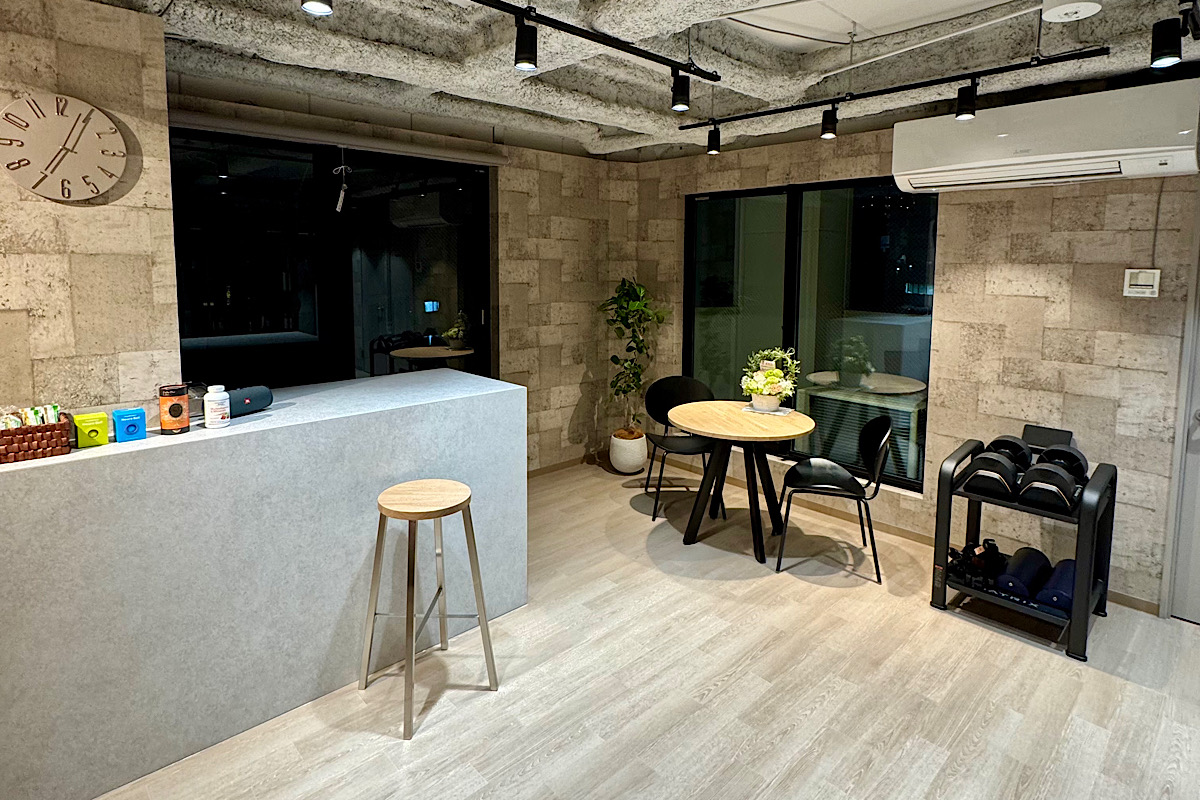 Personal training Gym Reborn新宿御苑店