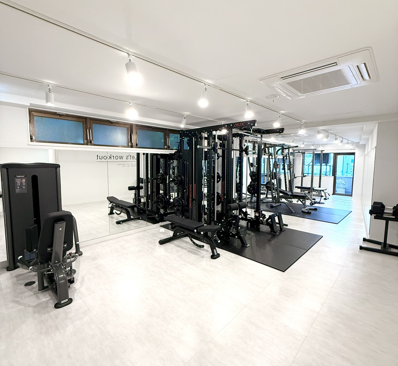 BEYOND西小山店の雰囲気