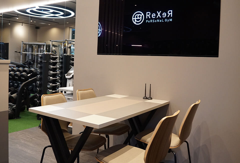 レクサー梅田中津店